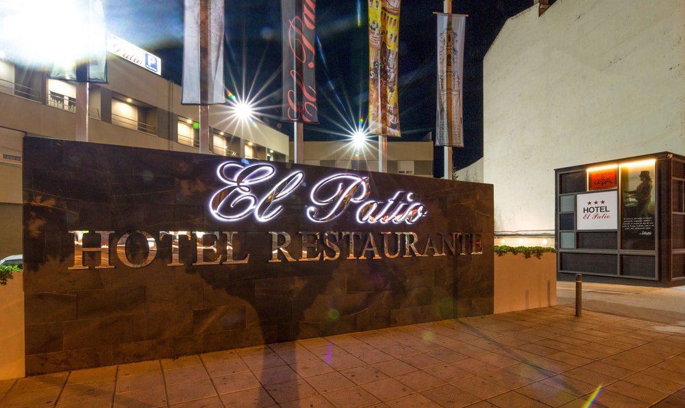 Hotel El Patio La Almunia de Doña Godina Exterior foto