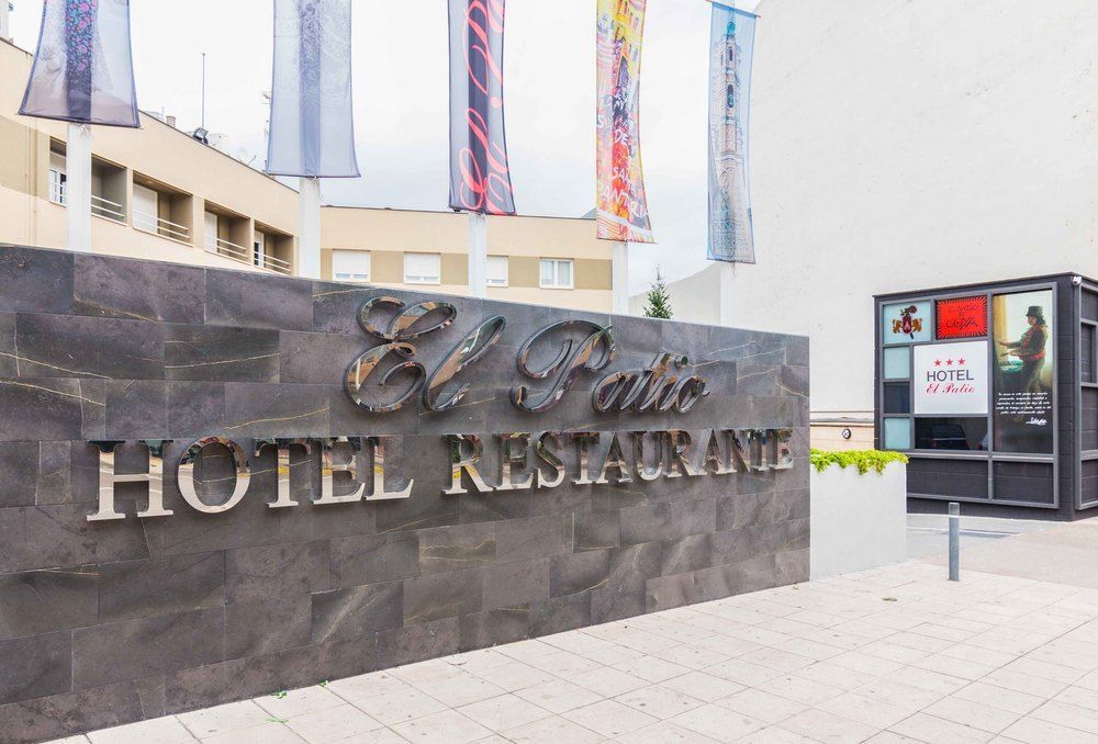 Hotel El Patio La Almunia de Doña Godina Exterior foto